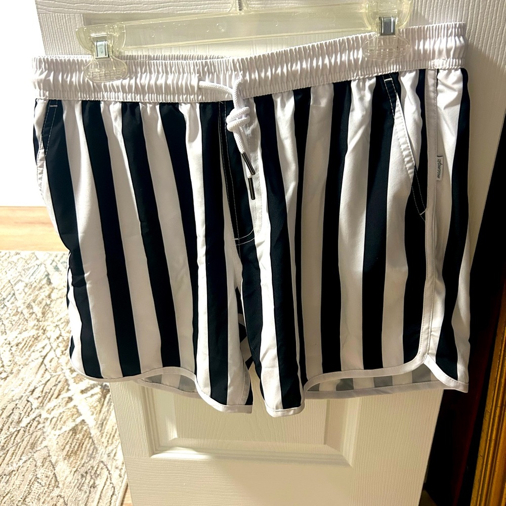 Maamgic Black & White striped swim trunks w Compression Liner. Size Medium